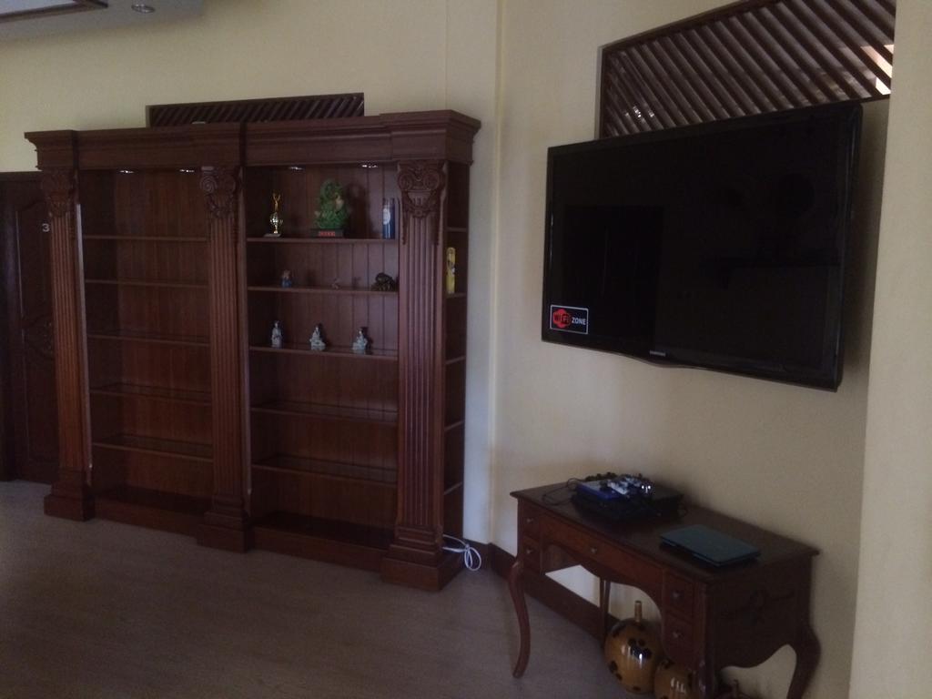 Mactan Breeze - Airport Bed And Breakfast Lapu-Lapu City Exterior photo