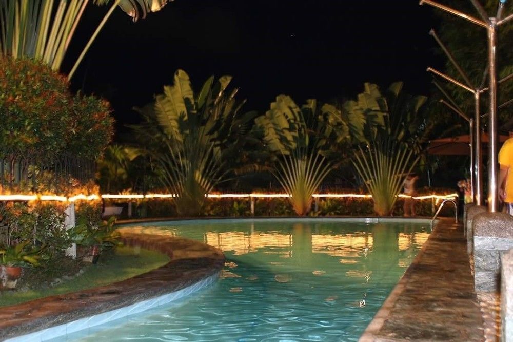 Mactan Breeze - Airport Bed And Breakfast Lapu-Lapu City Exterior photo